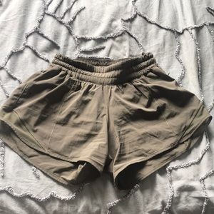 Lululemon Hotty Hot Short